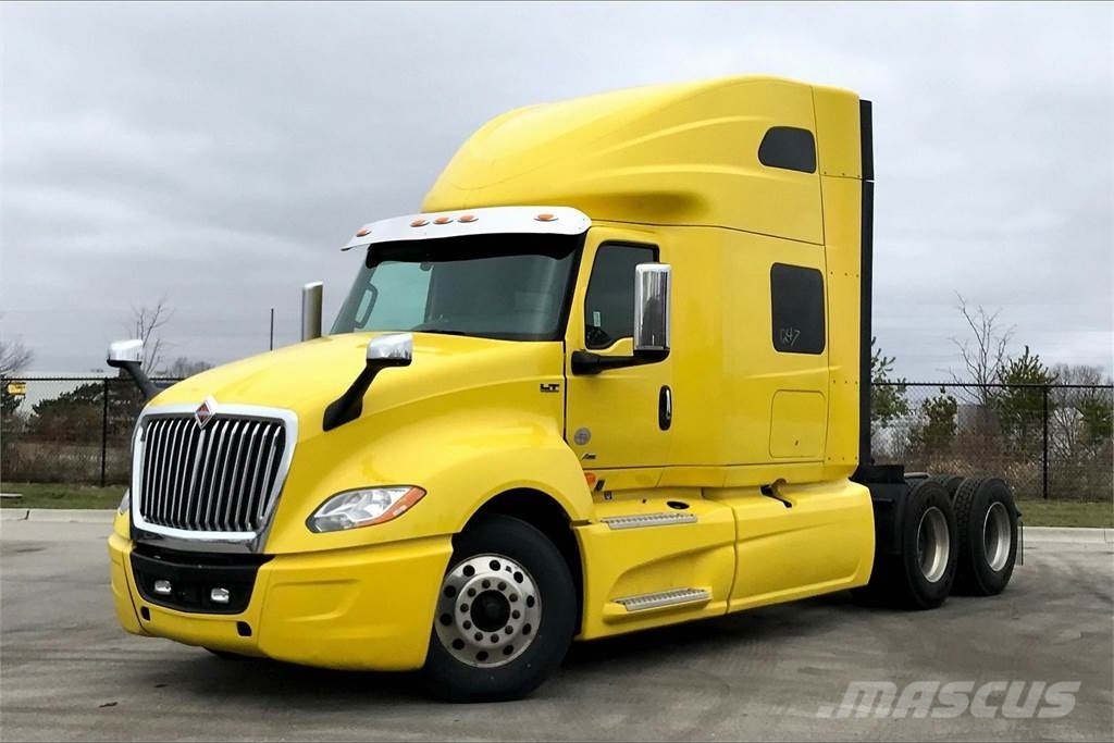 International LT625 6x4 Prime Movers