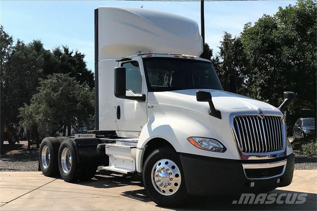 International LT625 6x4 Prime Movers