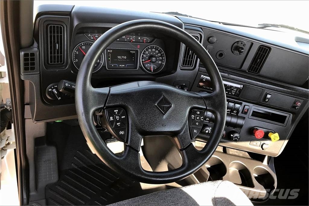 International LT625 6x4 Prime Movers