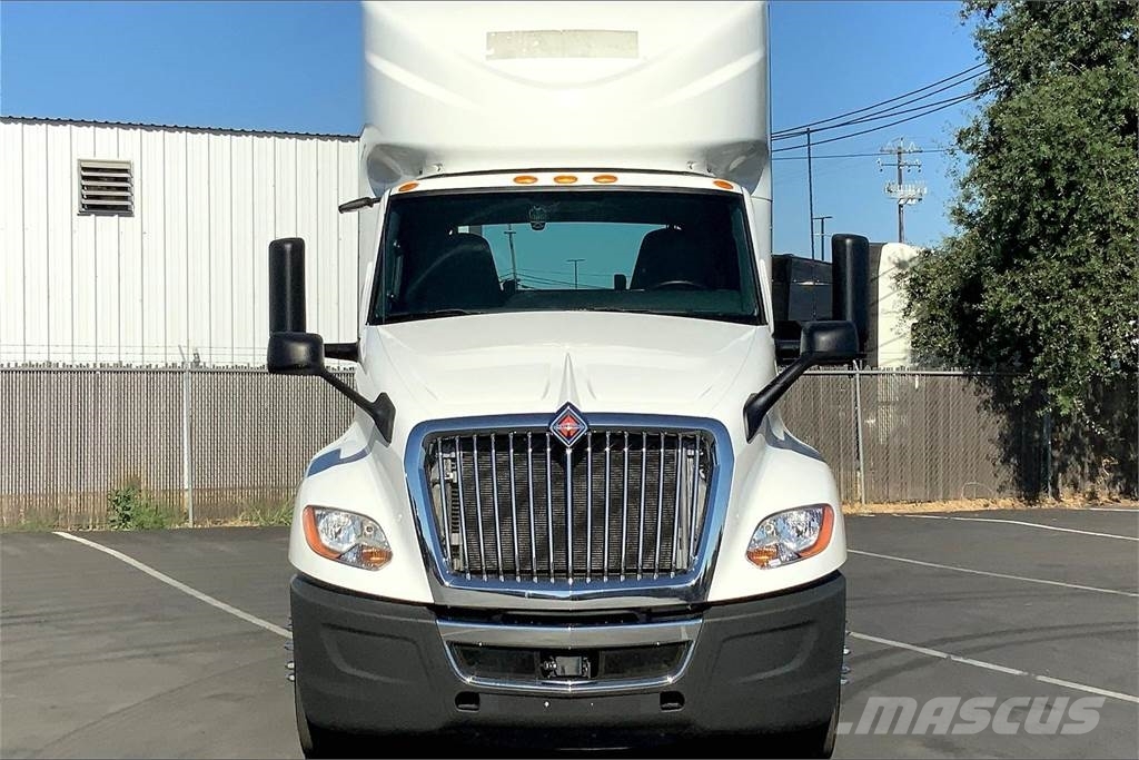 International LT625 6x4 Влекачи