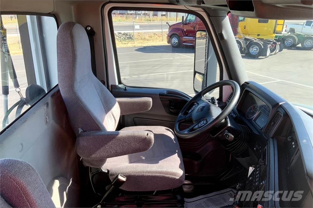 International LT625 6x4 Влекачи