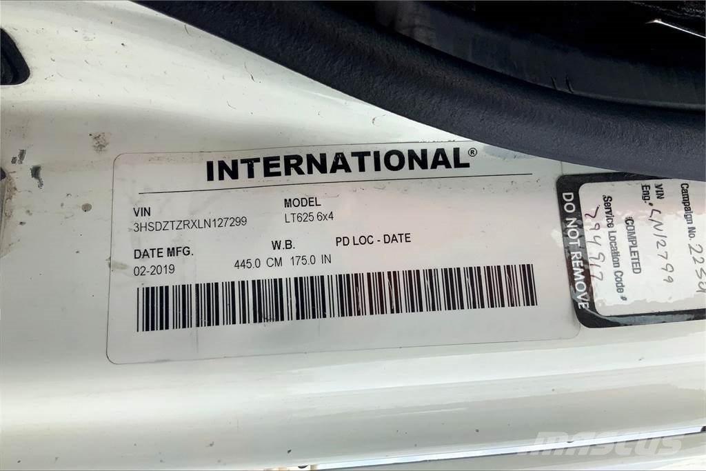 International LT625 6x4 Prime Movers