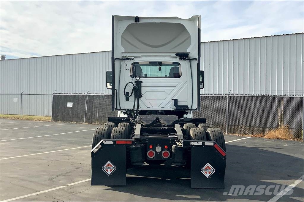 International LT625 6x4 Prime Movers