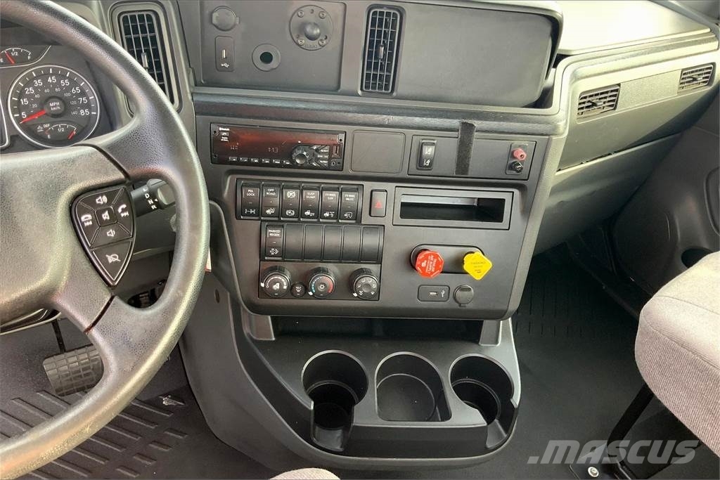 International LT625 6x4 Prime Movers