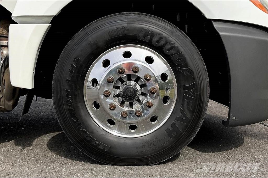 International LT625 6x4 Τράκτορες