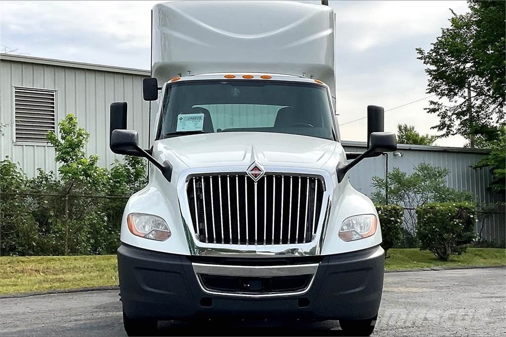 International LT625 6x4 Τράκτορες