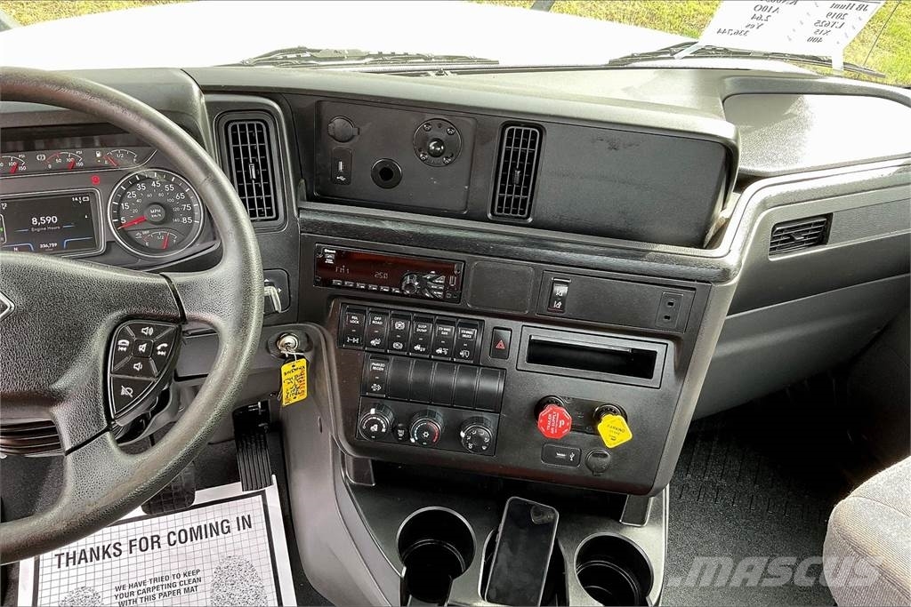 International LT625 6x4 Τράκτορες