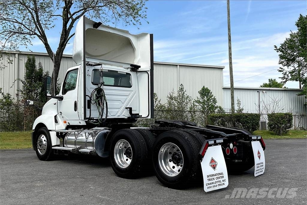 International LT625 6x4 Prime Movers