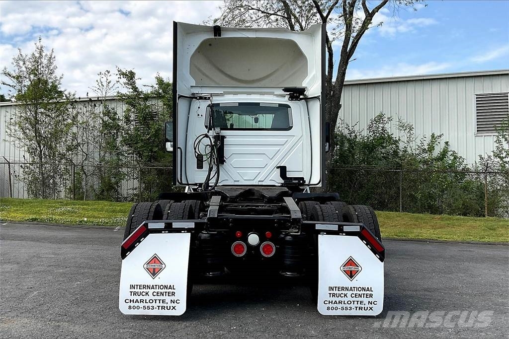 International LT625 6x4 Prime Movers