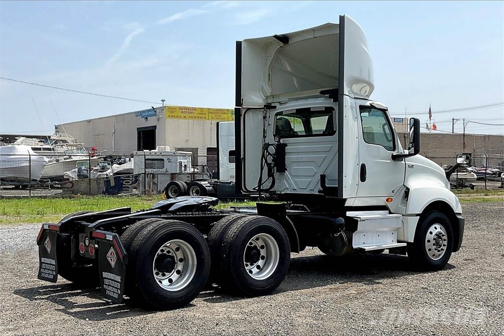 International LT625 6x4 Prime Movers