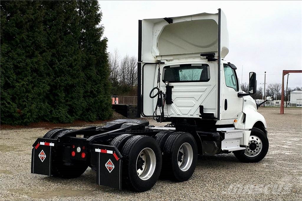 International LT625 6x4 Prime Movers