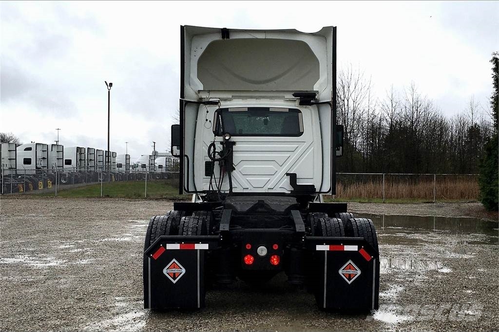 International LT625 6x4 Prime Movers