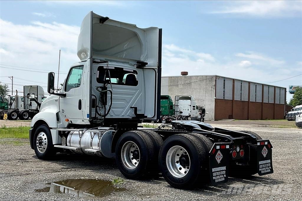 International LT625 6x4 Prime Movers