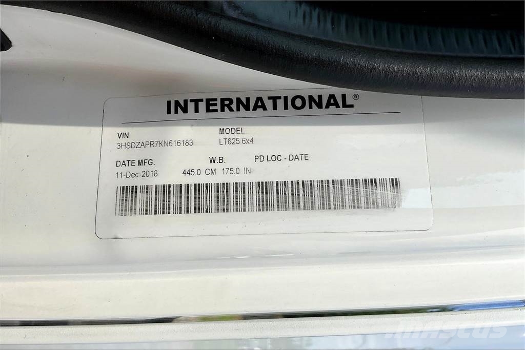 International LT625 6x4 Prime Movers