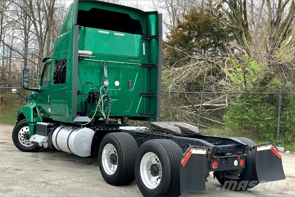 International LT625 6x4 Prime Movers