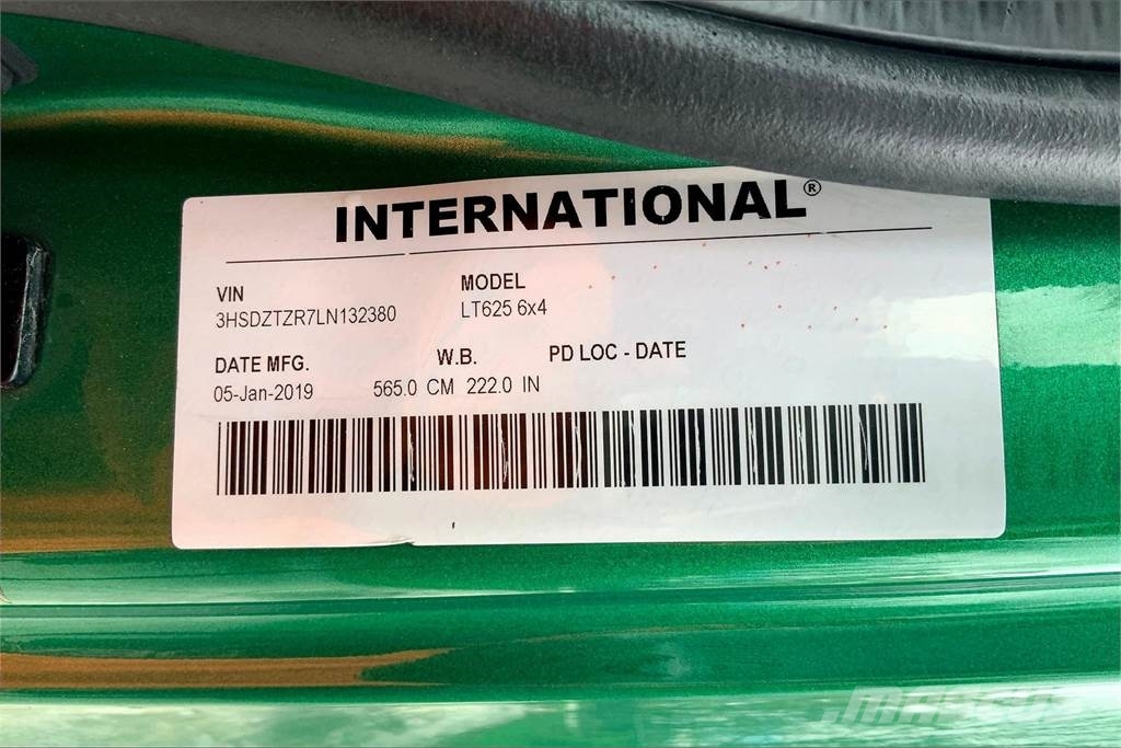International LT625 6x4 Prime Movers