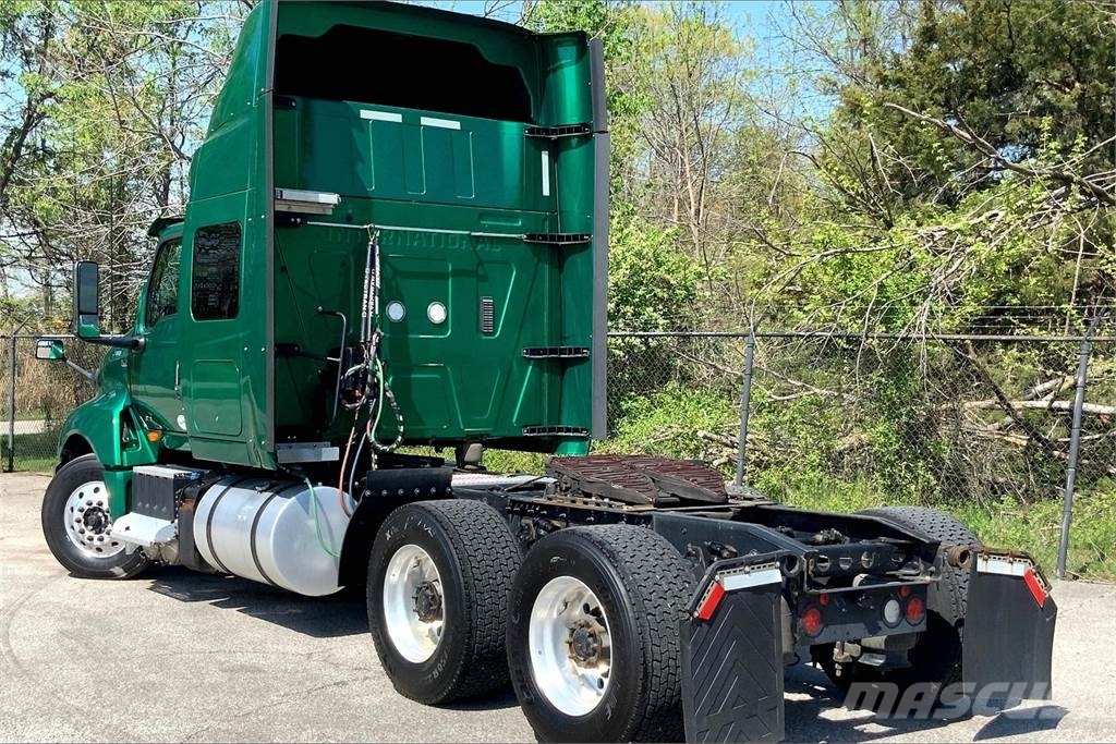 International LT625 6x4 Prime Movers