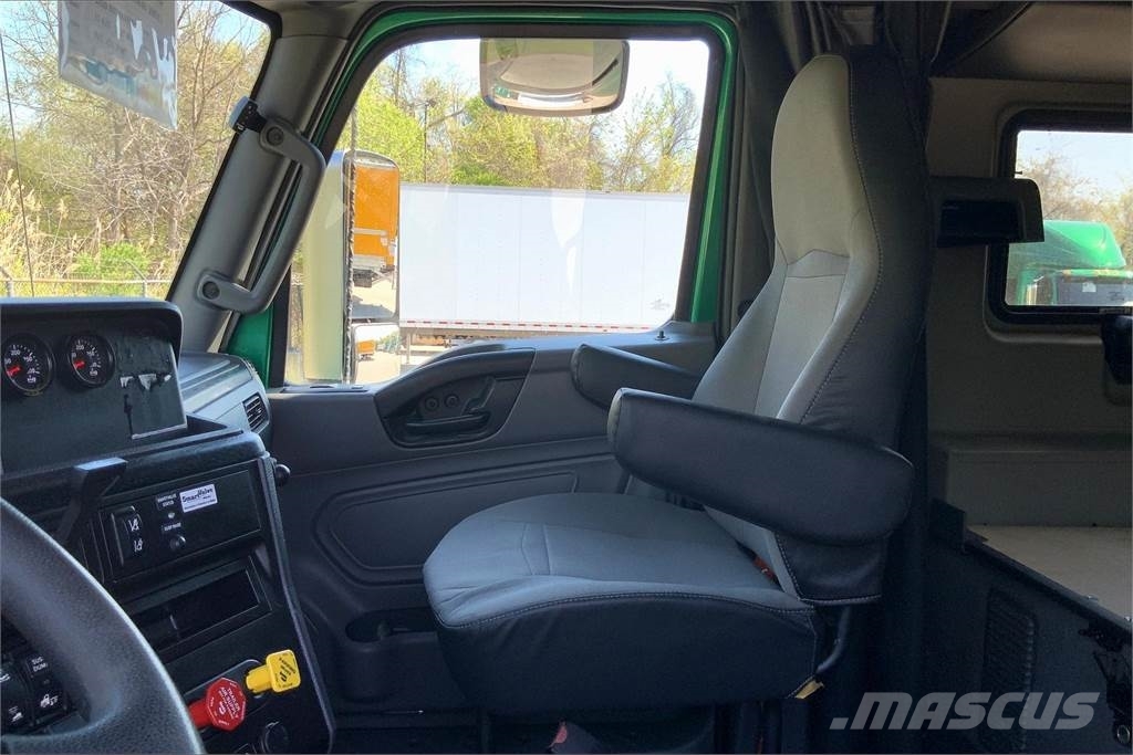 International LT625 6x4 Prime Movers
