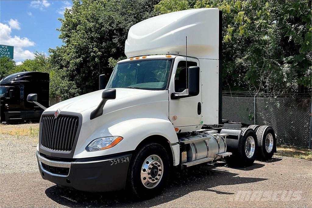 International LT625 6x4 Prime Movers