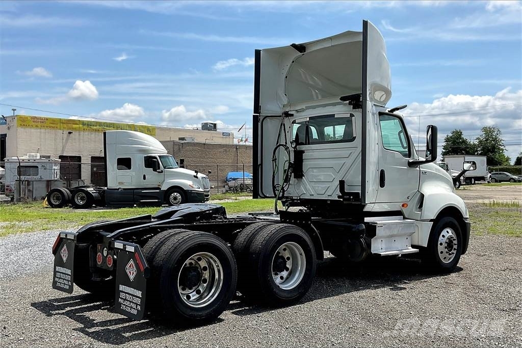 International LT625 6x4 Prime Movers