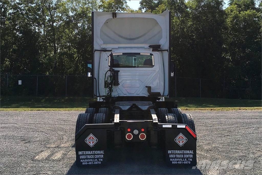 International LT625 6x4 Prime Movers