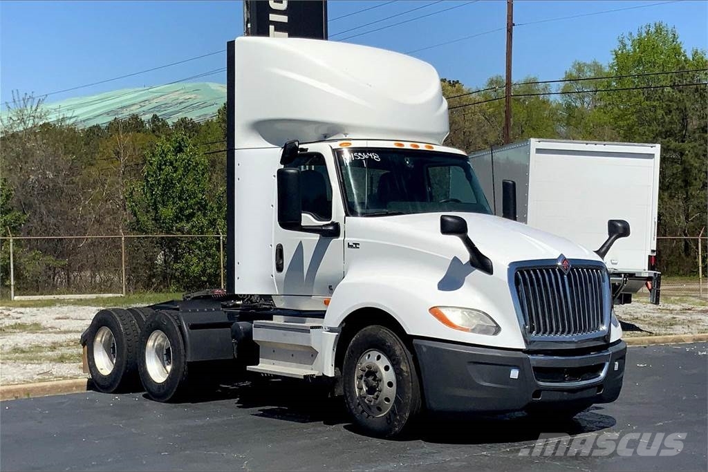 International LT625 6x4 Prime Movers