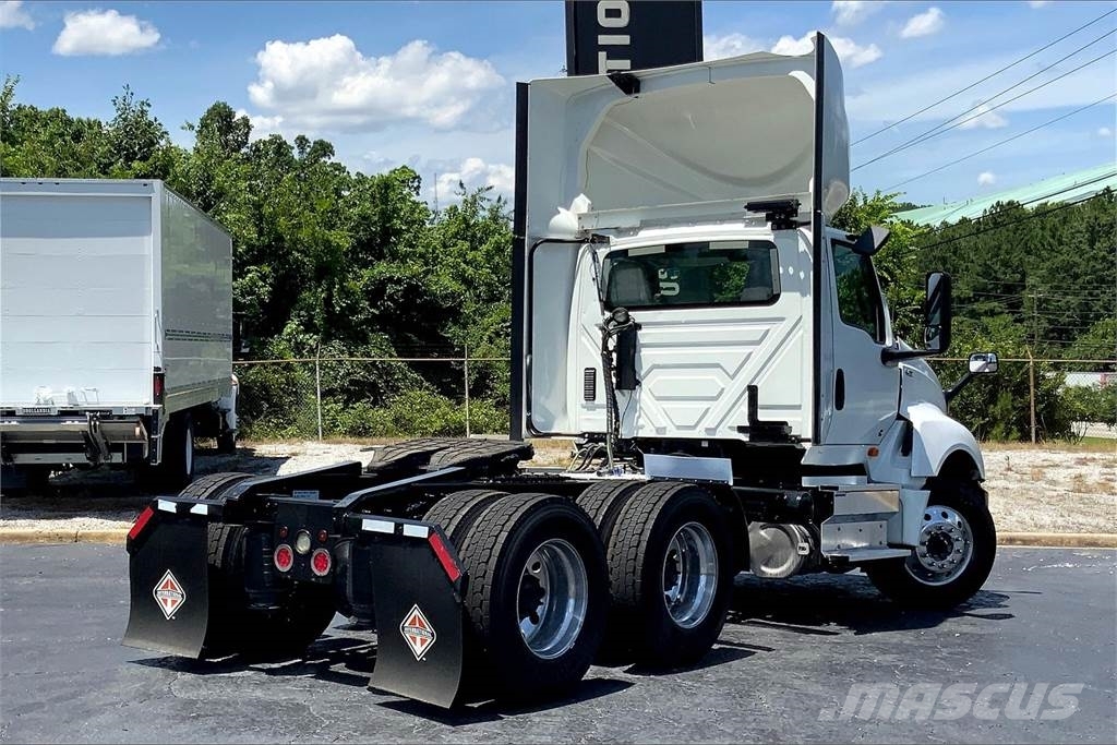 International LT625 6x4 Prime Movers