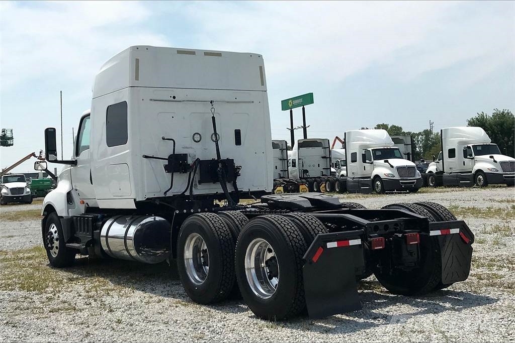 International LT625 6x4 Prime Movers