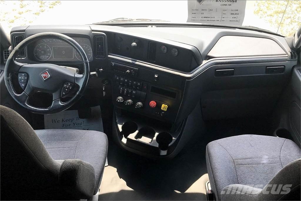 International LT625 6x4 Prime Movers