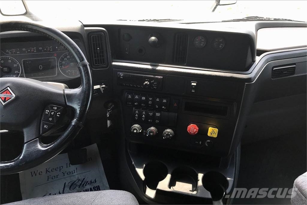 International LT625 6x4 Prime Movers