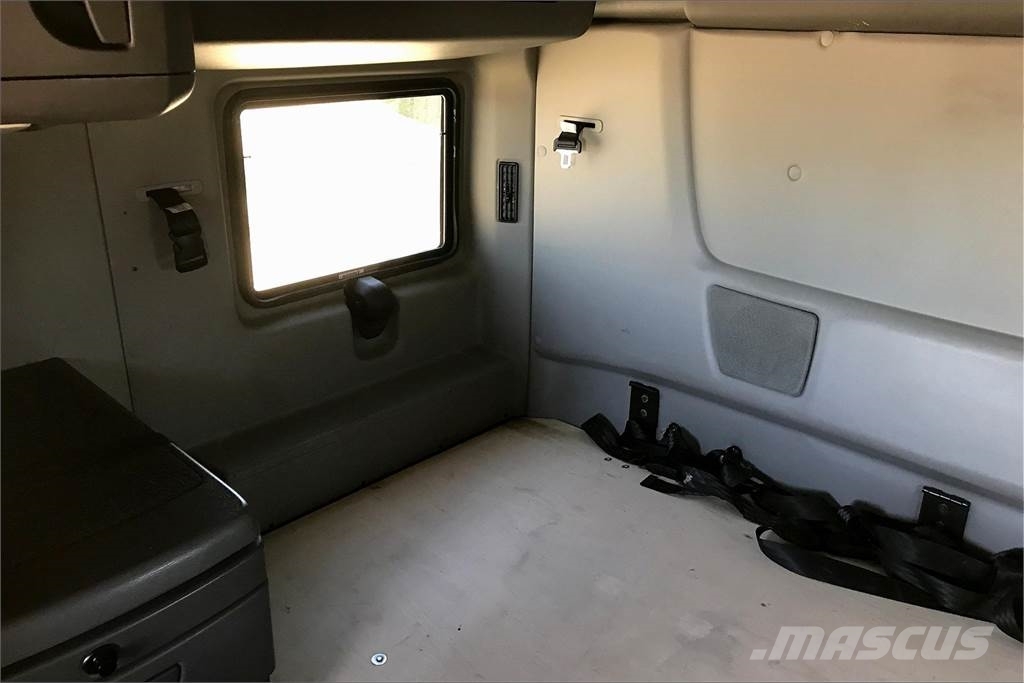 International LT625 6x4 Tegljači