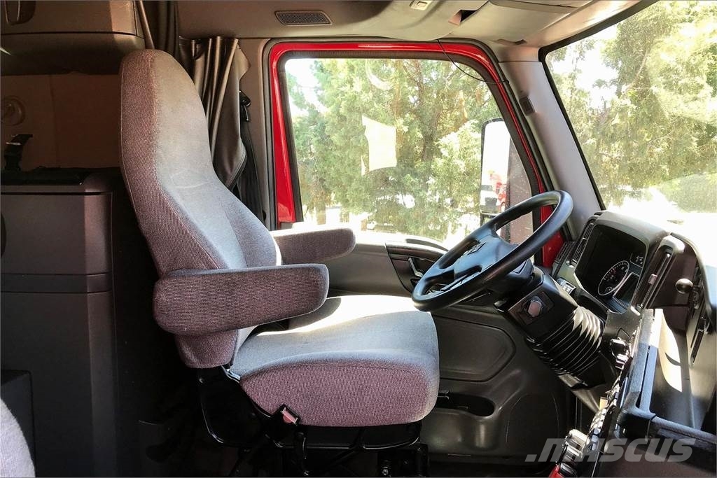 International LT625 6x4 Tegljači