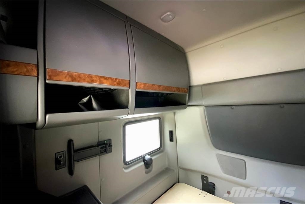 International LT625 6x4 Τράκτορες