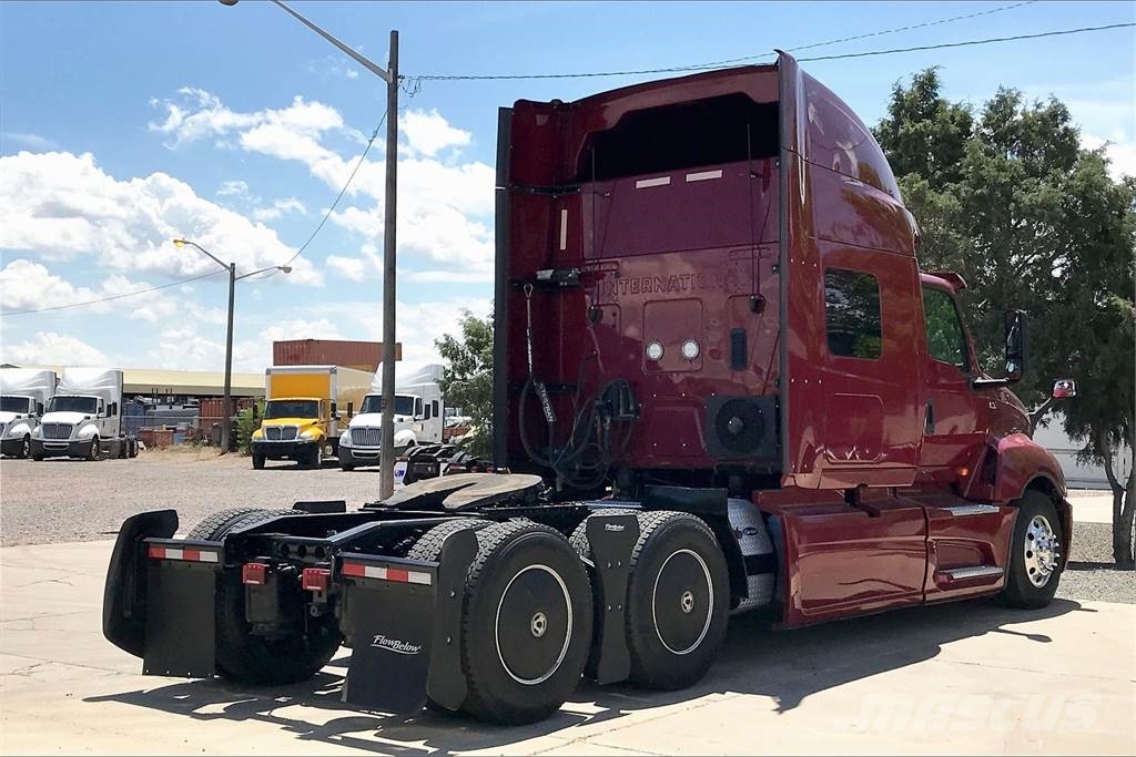 International LT625 6x4 Τράκτορες