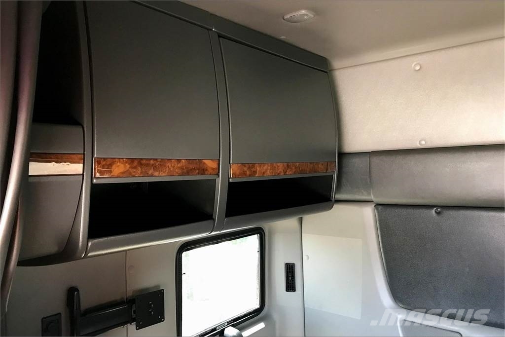 International LT625 6x4 Τράκτορες