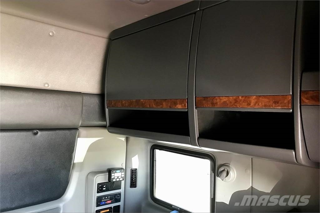 International LT625 6x4 Τράκτορες