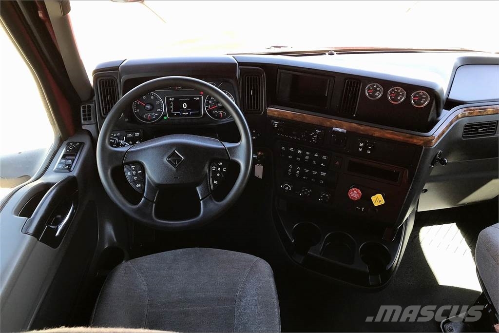 International LT625 6x4 Τράκτορες