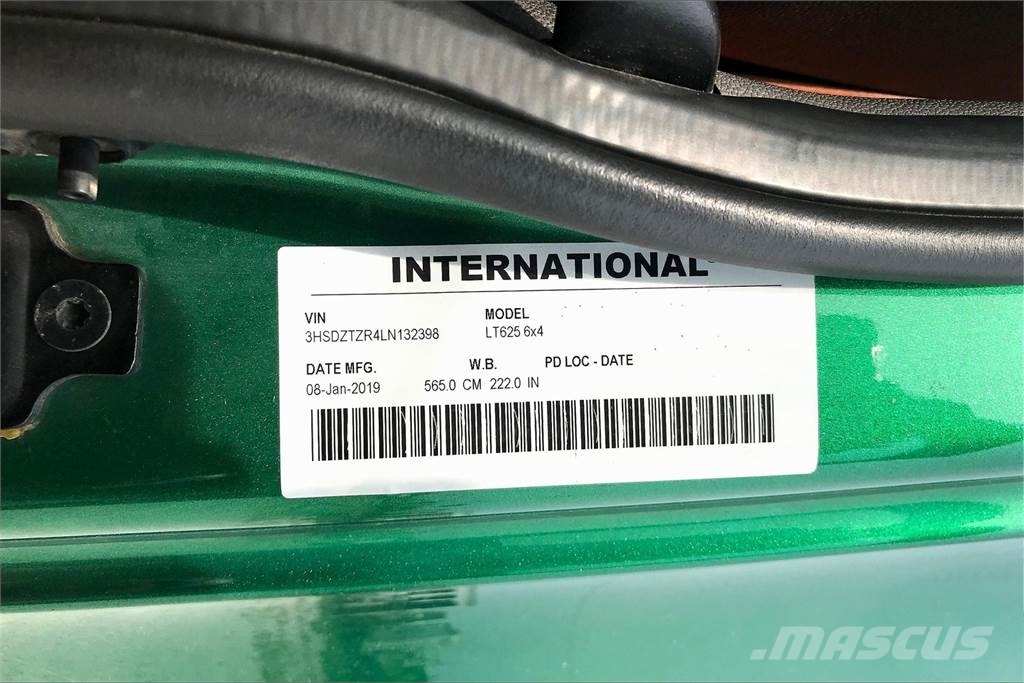 International LT625 6x4 Prime Movers