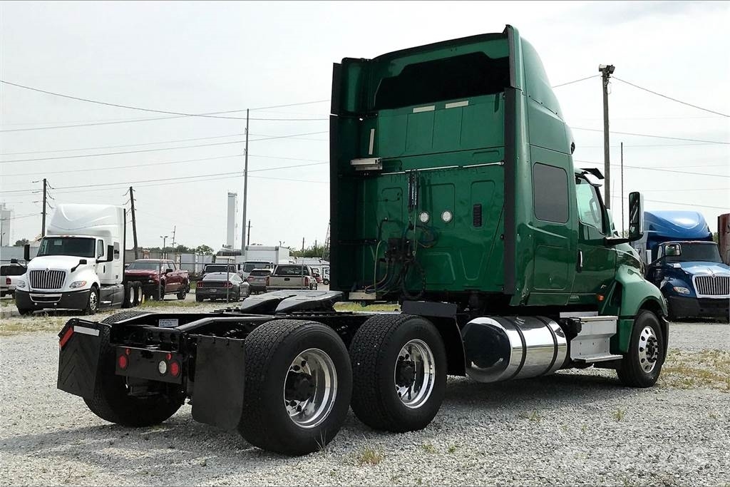 International LT625 6x4 Prime Movers