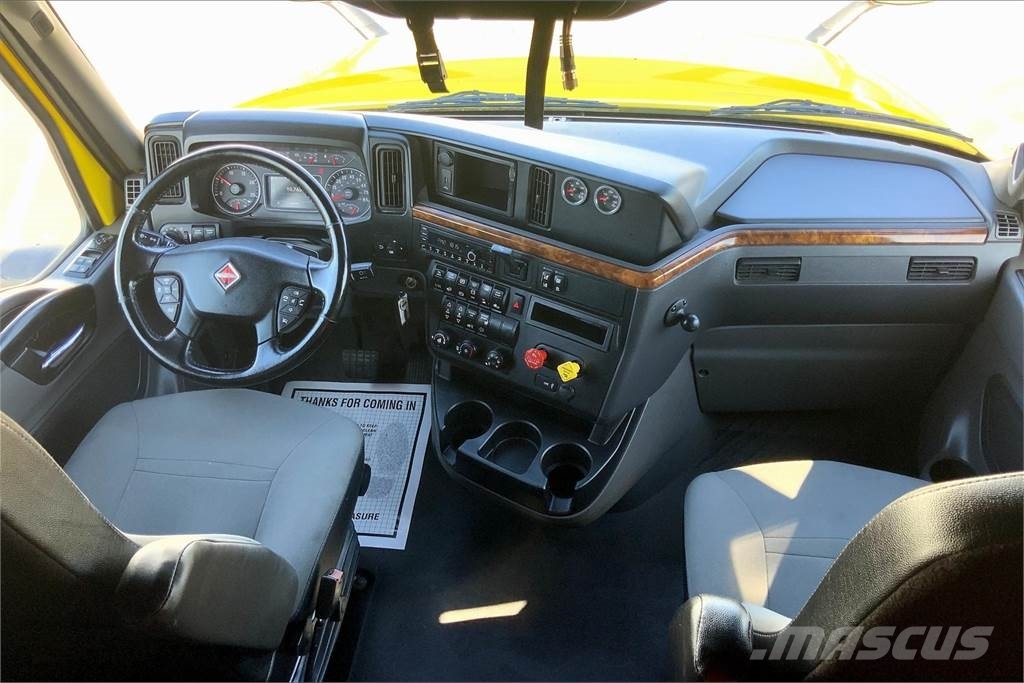 International LT625 6x4 Prime Movers
