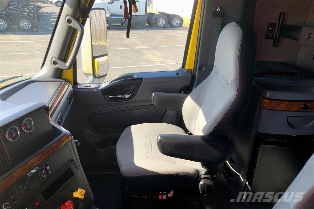 International LT625 6x4 Prime Movers