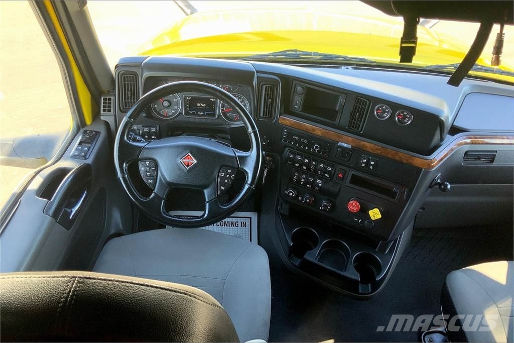 International LT625 6x4 Prime Movers