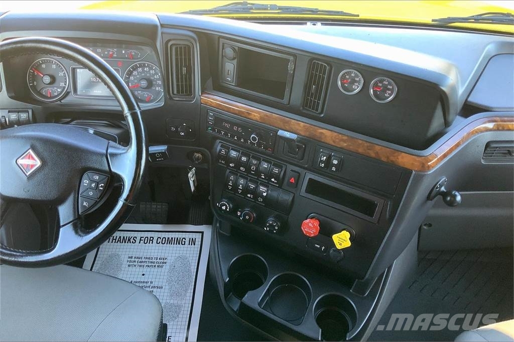 International LT625 6x4 Prime Movers