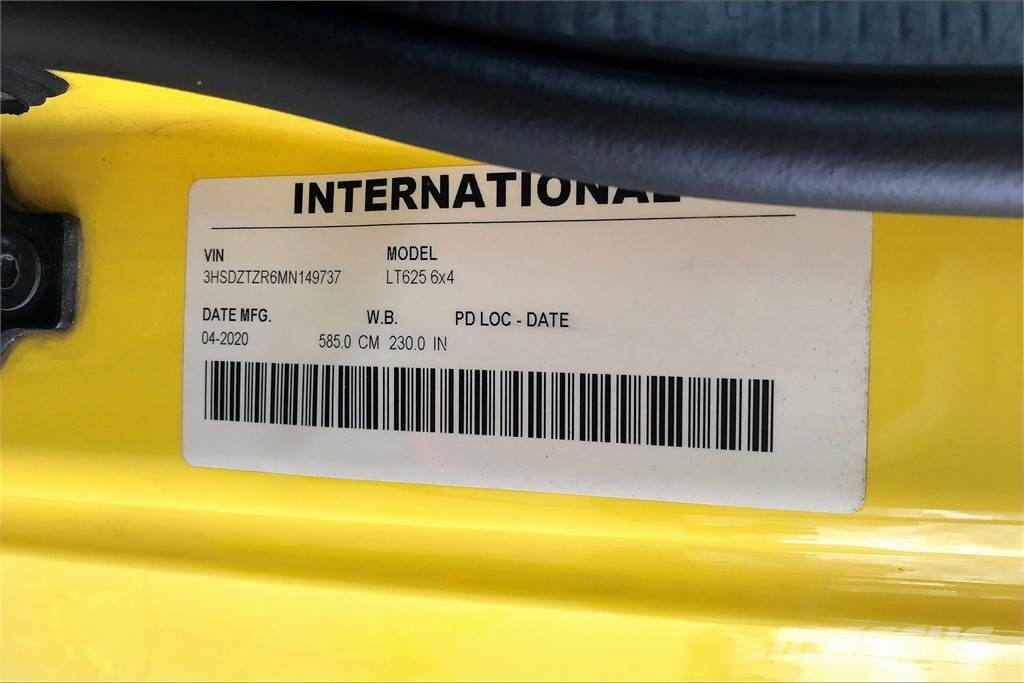 International LT625 6x4 Prime Movers