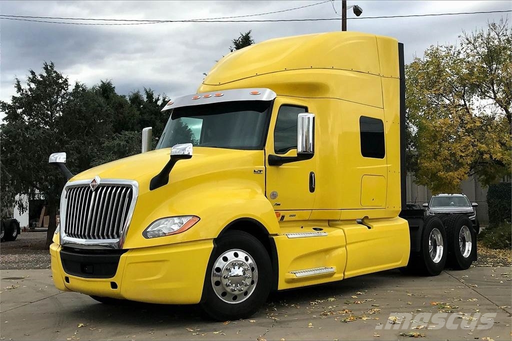 International LT625 6x4 Prime Movers