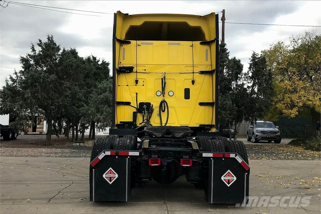 International LT625 6x4 Prime Movers