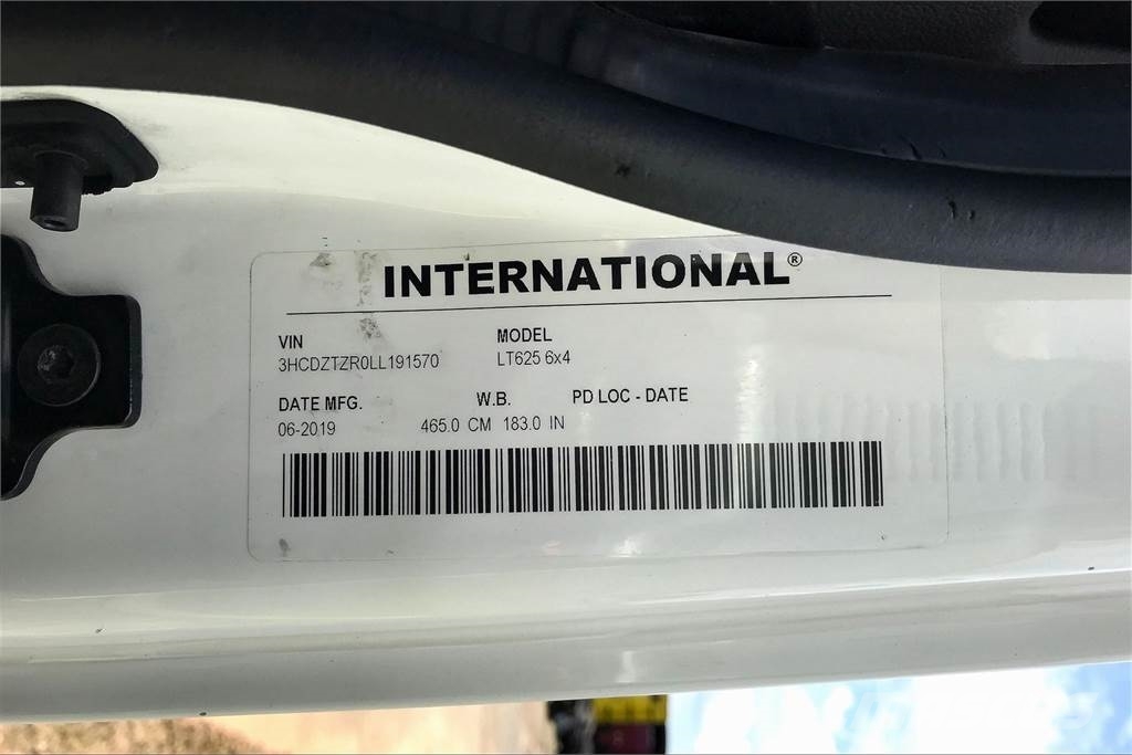International LT625 6x4 Prime Movers