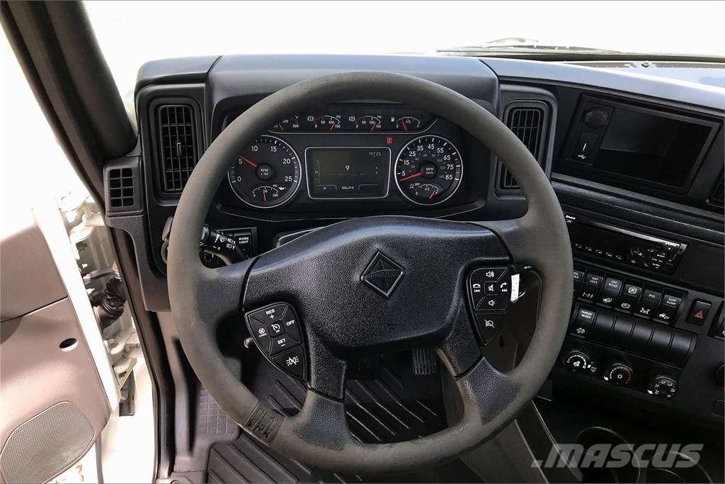 International LT625 6x4 Prime Movers