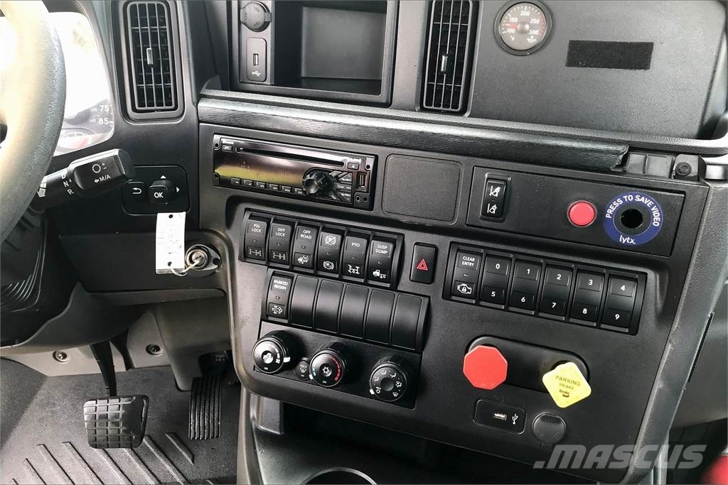 International LT625 6x4 Prime Movers