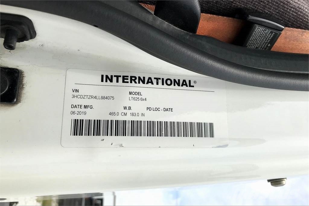 International LT625 6x4 Prime Movers